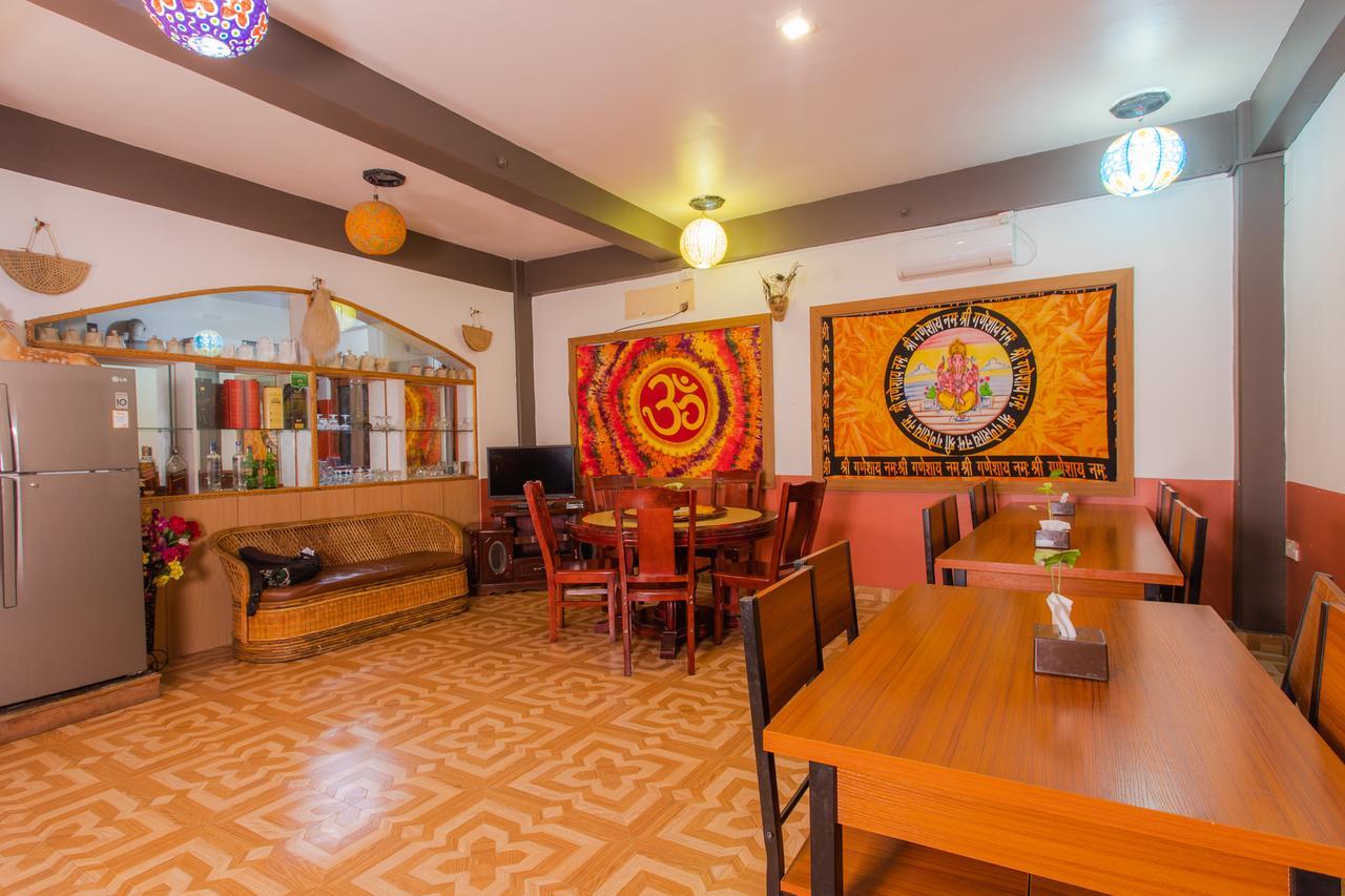 Silver Sky Hotel Pokhara Zewnętrze zdjęcie
