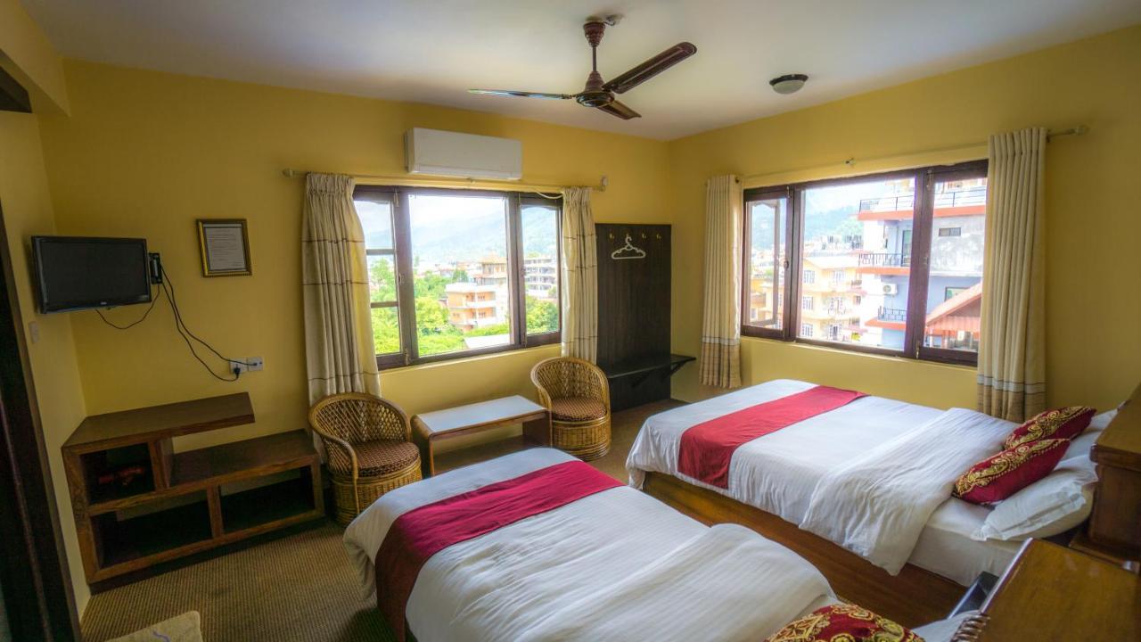 Silver Sky Hotel Pokhara Zewnętrze zdjęcie